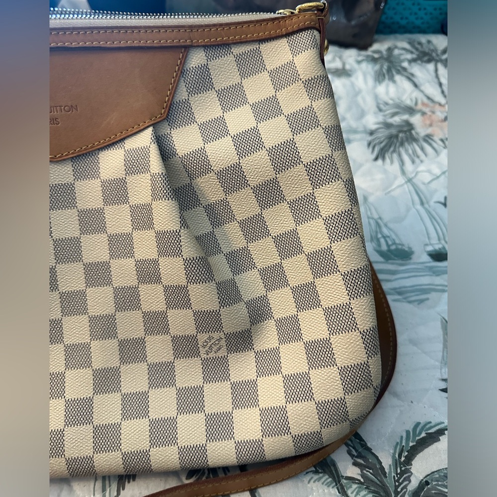 Louis Vuitton Siracusa Damier Azur MM 🌼🌻 - Picture 12 of 16